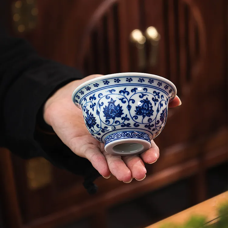 仿永乐缠枝莲压手杯景德镇仿古青花陶瓷主人杯单杯品茗杯个人杯