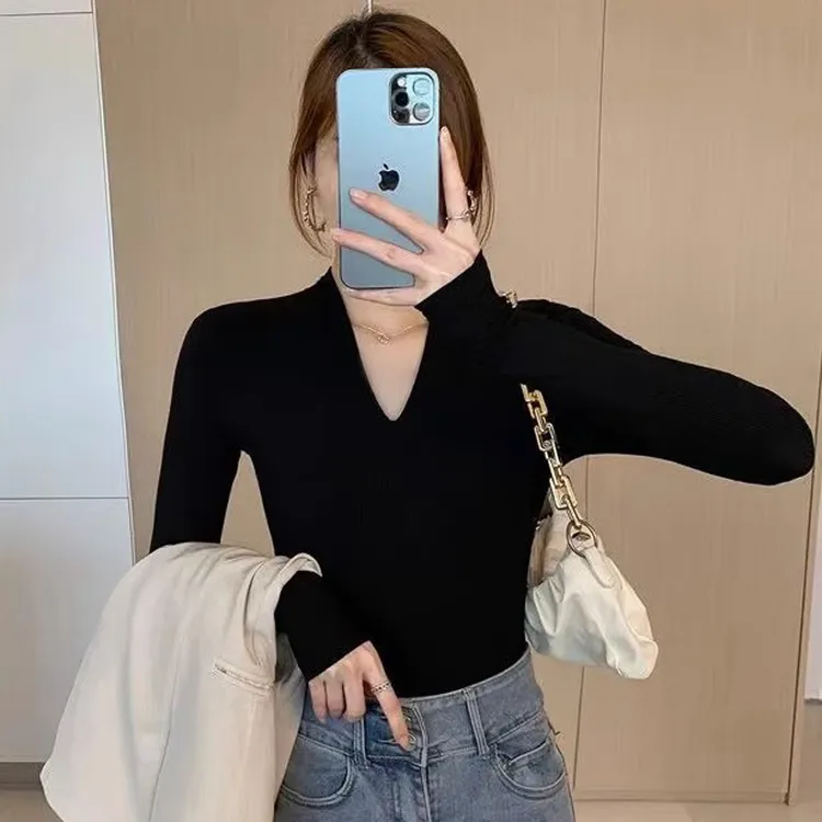 纯色紧身弹力内搭秋冬款品质女装打底衫V领洋气长袖气质上衣女秋