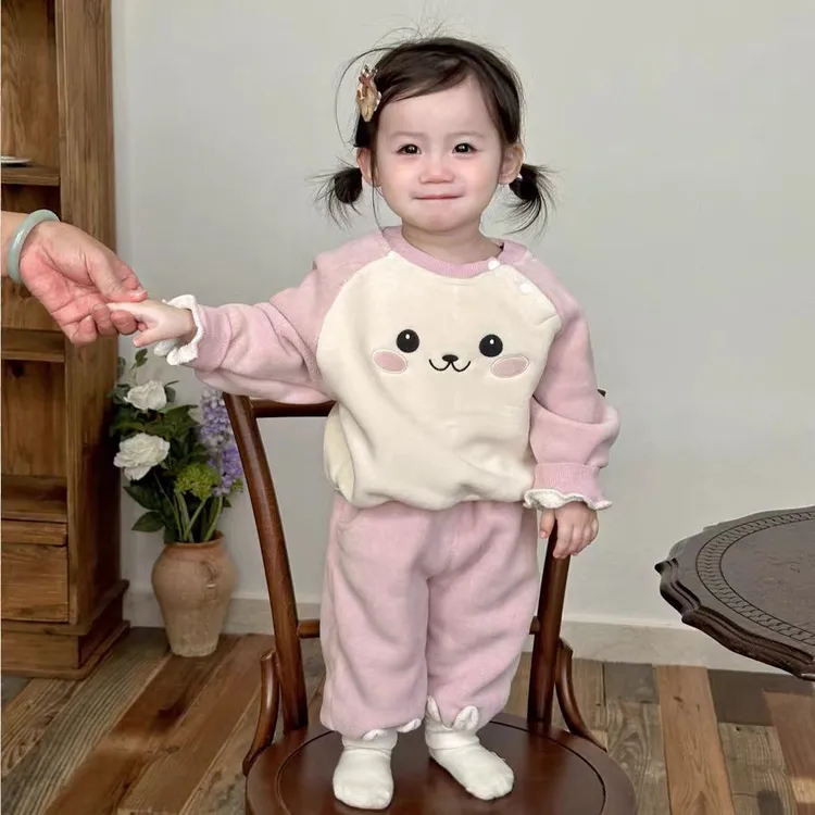 宝宝秋冬款新品加绒加厚保暖套装婴儿女童冬装衣服洋气卡通童装