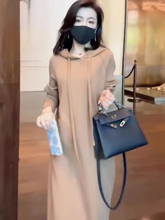 法式高级感连帽卫衣过膝长裙女宽松2024春新款休闲显瘦宽松连衣裙