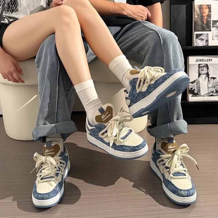 回力情侣鞋2025秋冬新款厚底板鞋子男女同款百搭爆款运动休闲鞋男