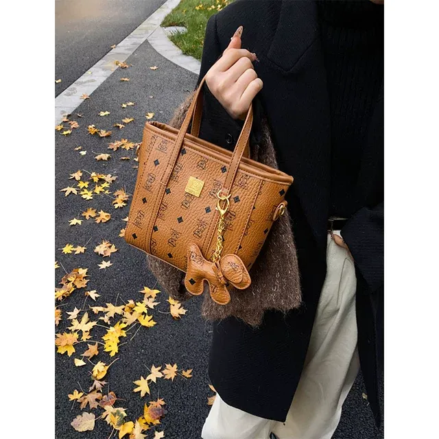 手提菜篮子包包女士2025新款时尚斜挎水桶包百搭大容量单肩通勤包