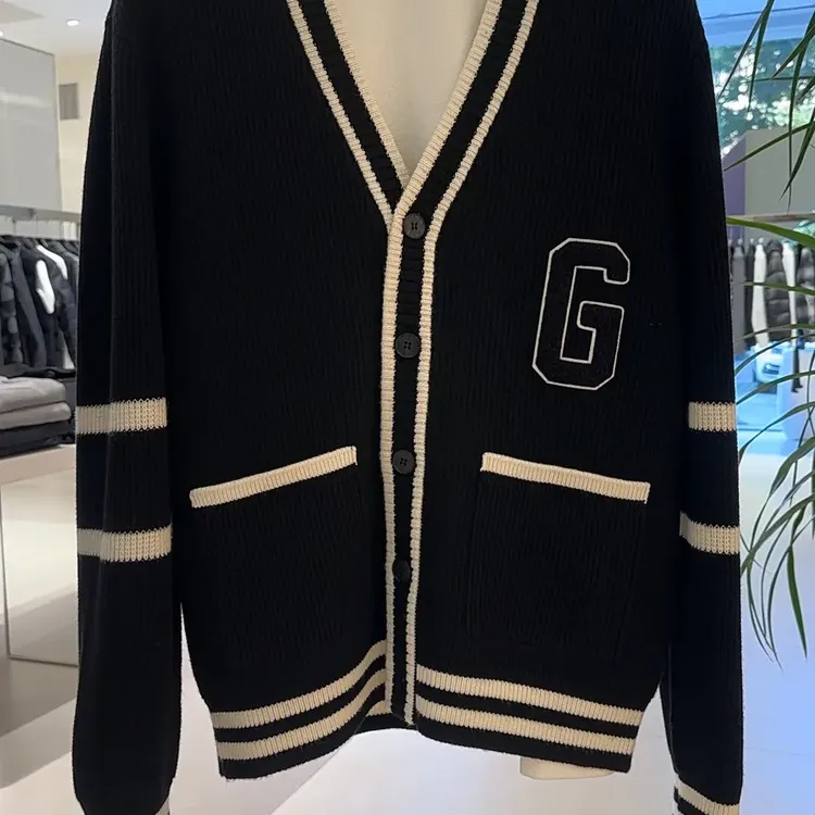 男士潮流时尚痞帅开衫V领厚款撞色常规款针织衫毛衣秋冬休闲百搭