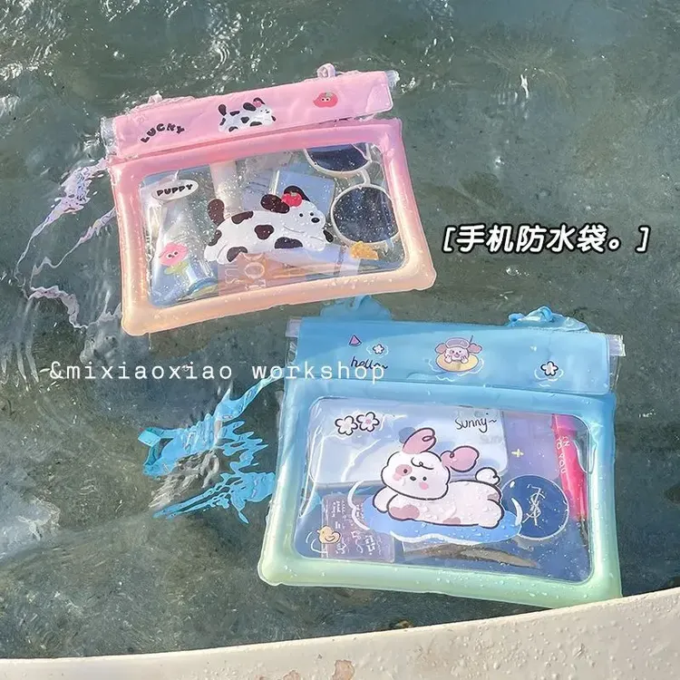 新款卡通手机防水袋四层密封透明漂浮气囊防水挎包漂流有用可触屏