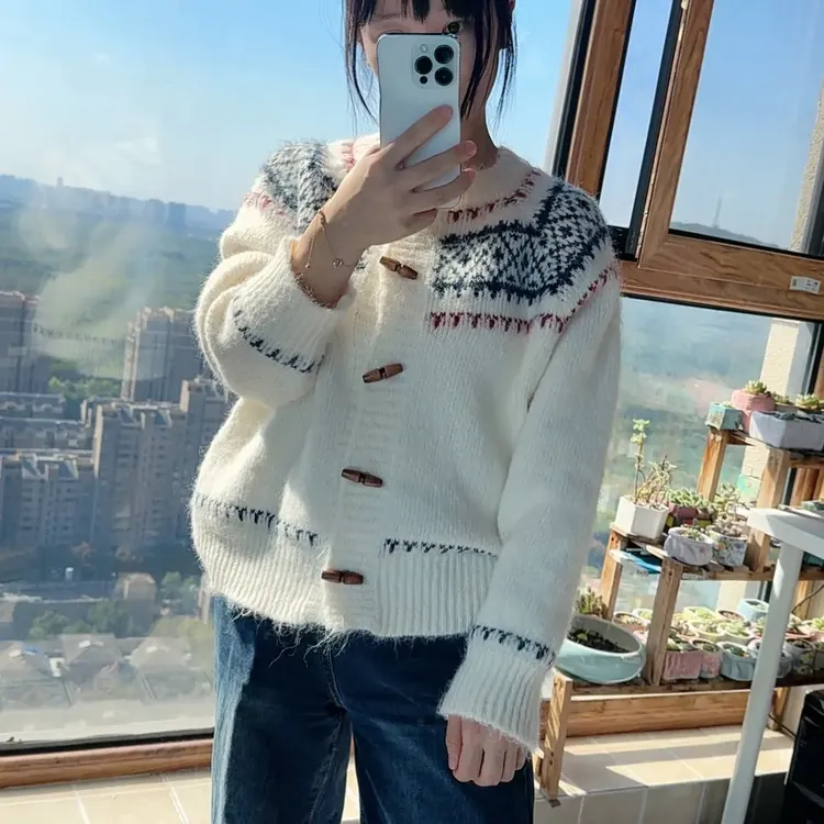 女秋冬新款毛衣针织衫秋冬厚款网红休闲短款毛衣外套上衣