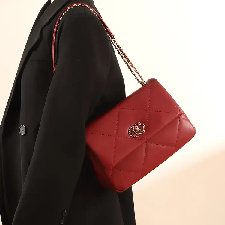 红色包包女2024新款高级感新娘结婚包小香风链条腋下包通勤斜挎包