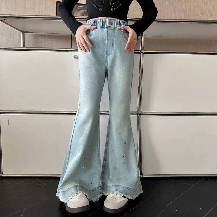 女童牛仔裤春装2025新款韩范洋气女孩烫钻喇叭裤春秋儿童毛边裤子
