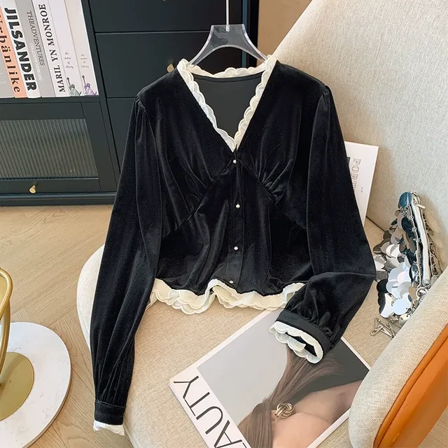 美式复古黑色氛围感洋气衬衫女秋短款蕾丝边丝绒别致气质长袖上衣