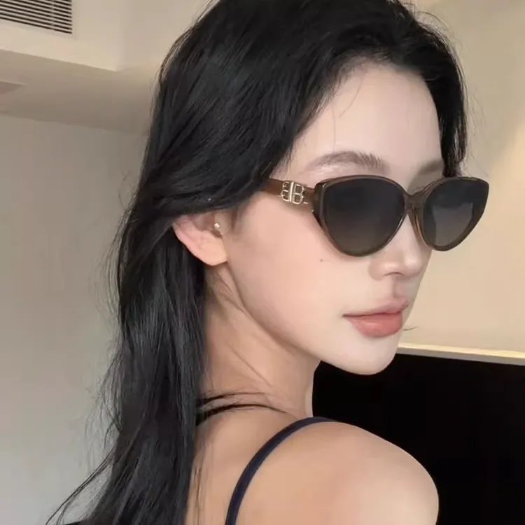 2026新款猫眼墨镜女款防紫外线网红时尚不挑脸型显脸小太阳镜复古商品图
