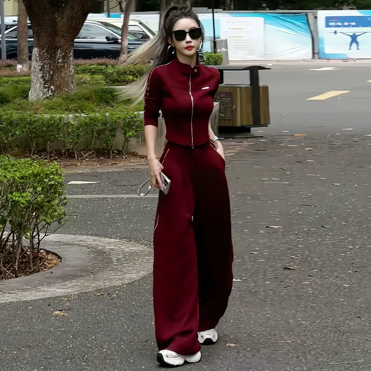 美式红色休闲运动套装女秋季新款百搭立领短款外套阔腿长裤两件套