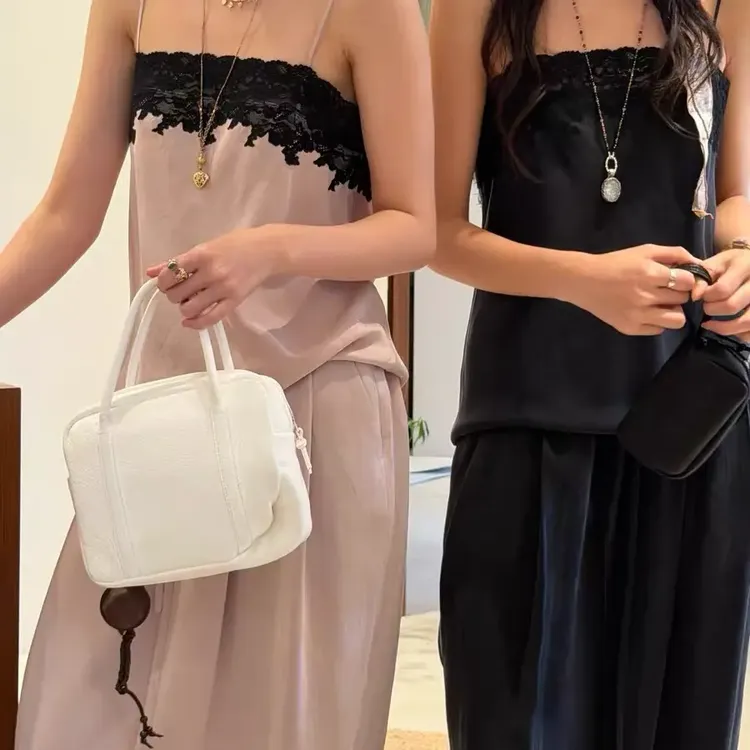 现货爆款RW正品尾资源26新款铜氨丝气质蕾丝拼接吊带背心女上衣