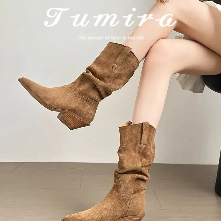 2025新款西部牛仔靴粗跟复古短靴女显瘦高跟尖头粗跟褶皱堆堆靴潮