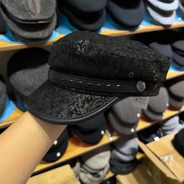 法式男秋冬平滑扣款圆顶运动平顶女款加厚帽子时尚黑色百搭遮阳