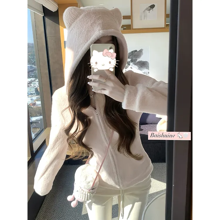 白水女软糯猫猫~高克重针织连帽卫衣女冬修身毛绒外套 B41146810