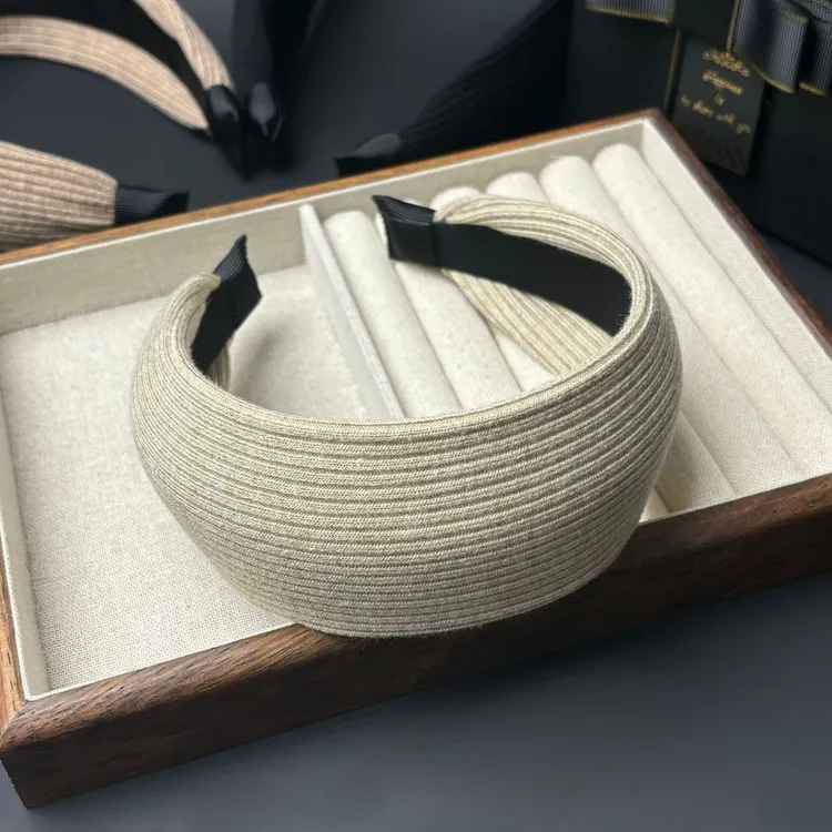 【泉腾腾专属】高品质升级版宽边发箍氛围感高颅顶针织四季戴发饰