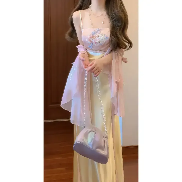 新中式国风提花刺绣吊带旗袍连衣裙&粉色防晒开衫两件套