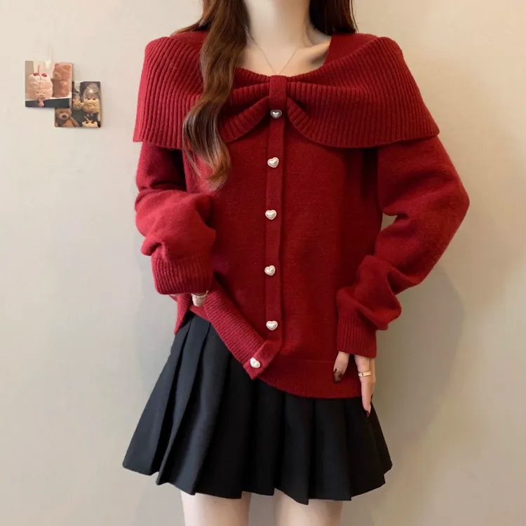 微胖妹妹大码高级感红色长袖毛衣女慵懒风爱心扣针织衫上衣