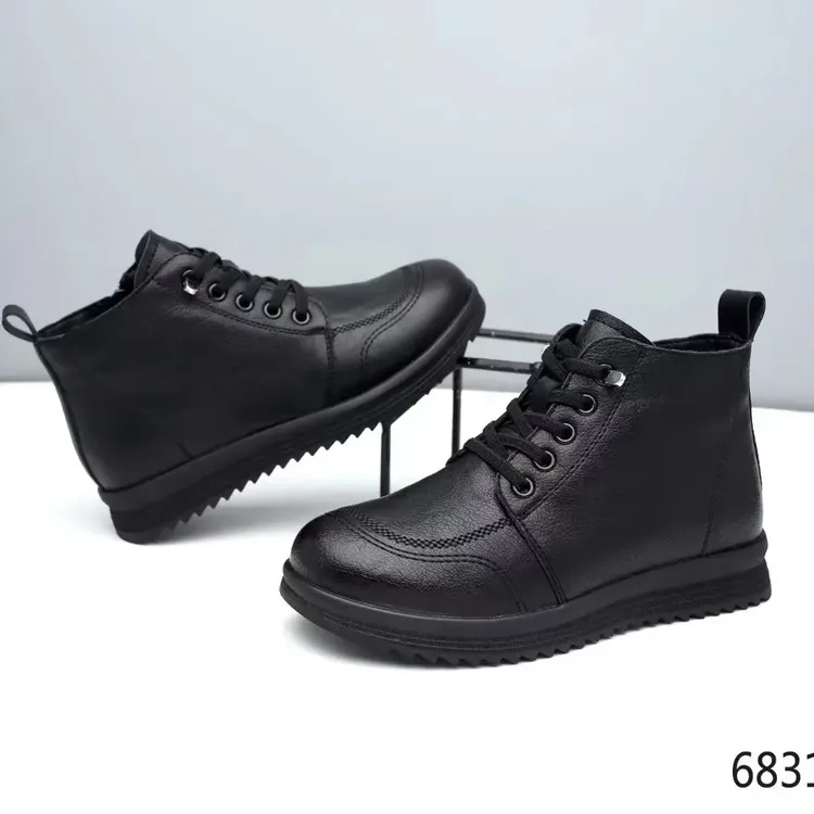 真皮妈妈鞋中老年软底舒适加绒保暖棉鞋厚底短靴冬季新款防滑