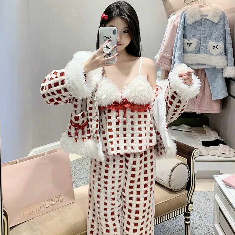 2024新款圣诞红色睡衣女冬季本命年喜庆珊瑚绒可外穿带胸垫家居服