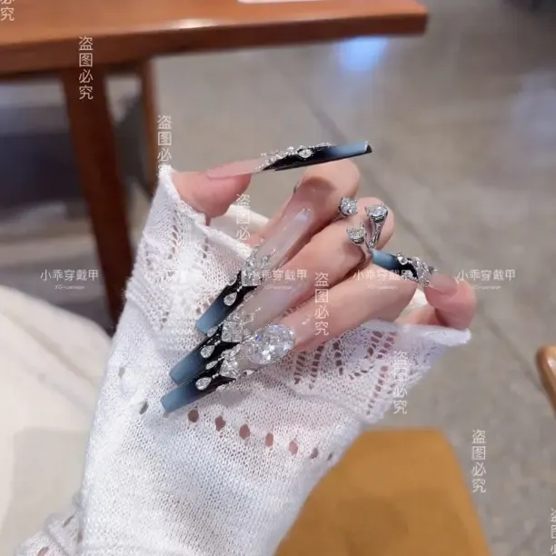 【雪国列车】高级感显白纯手工爆闪猫眼新款穿戴甲