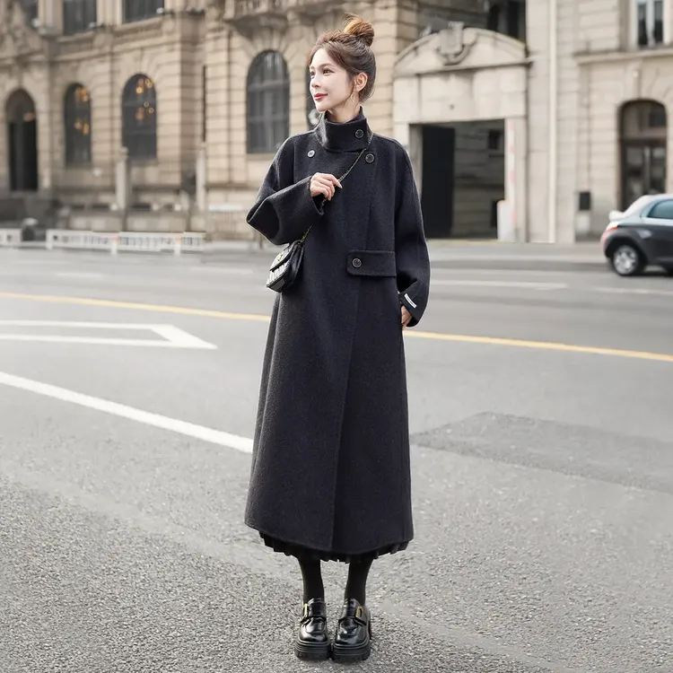 2025冬季新款女装文艺风插肩长袖赫本风绵羊毛立领大衣外套气质