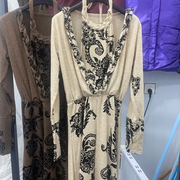 新款秋冬印花民族风松紧腰女士长款连衣裙