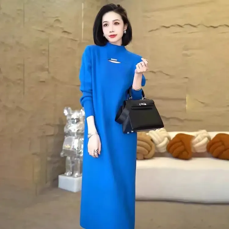 新款秋冬气质连衣裙女高级感纯色宽松遮肉毛衣裙子针织中长款过膝