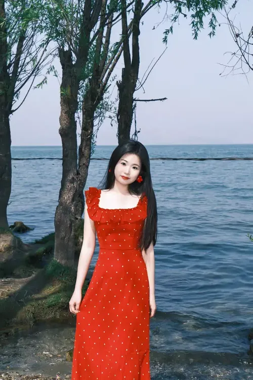 港风古着感正红色锋芒大女主连衣裙长款收腰遮肉显瘦网红宽高质感