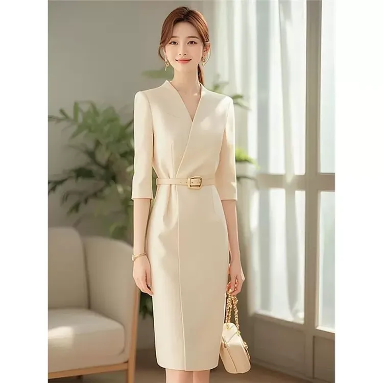 奥莱上新店春秋女装法式正式场合气质独特超好看白色五分袖连衣裙