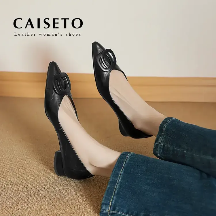 通勤/3cm2025新款时尚尖头百搭扣件低跟单鞋舒适真皮女鞋D780