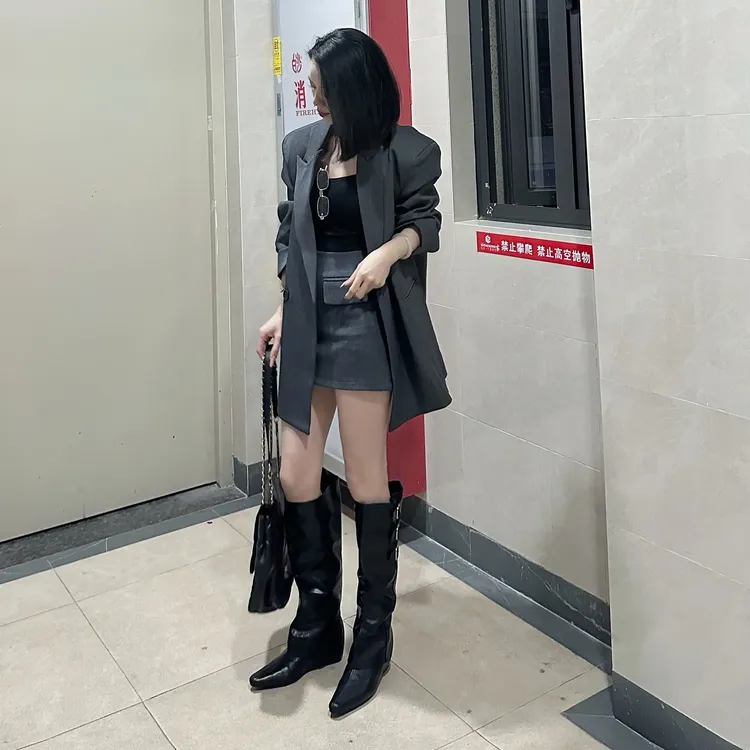 春秋修身西装领上衣搭配高腰半身短裙女款时尚套装