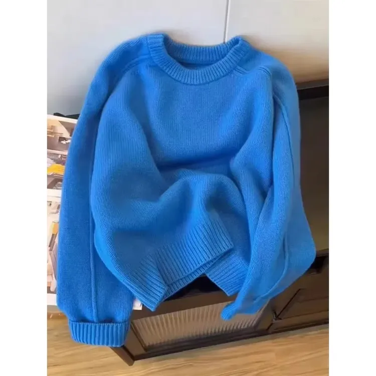 克莱因蓝毛衣女2025秋冬新款圆领套头针织衫超好看显瘦宽松上衣女