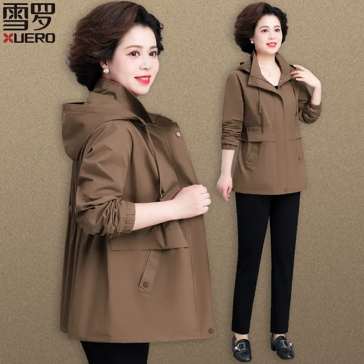老年人春装外套女短款2025新款中老年妈妈春秋风衣大码遮肚50岁60