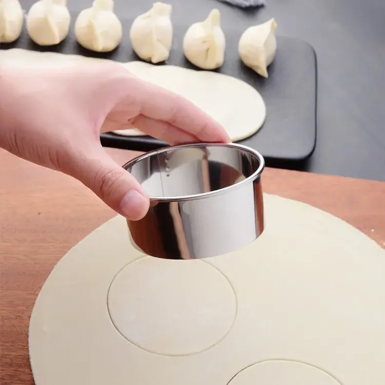 家用圆形饺子皮模具不锈钢水饺切饺子皮工具花形压皮器包饺子家用
