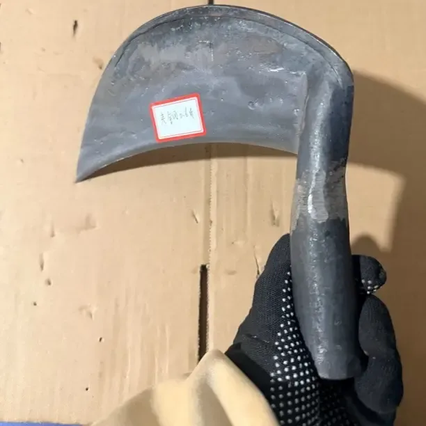 手工锻打夹钢镰刀农用砍荒割草户外实用工具