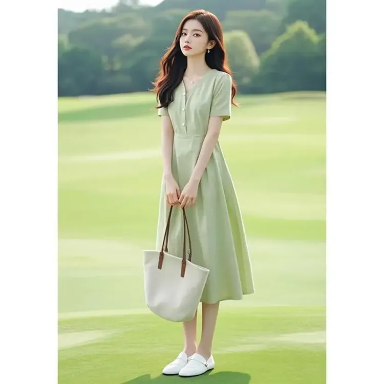 绿色雪纺收腰连衣裙子女新款夏季端庄大气小个子显高海边度假