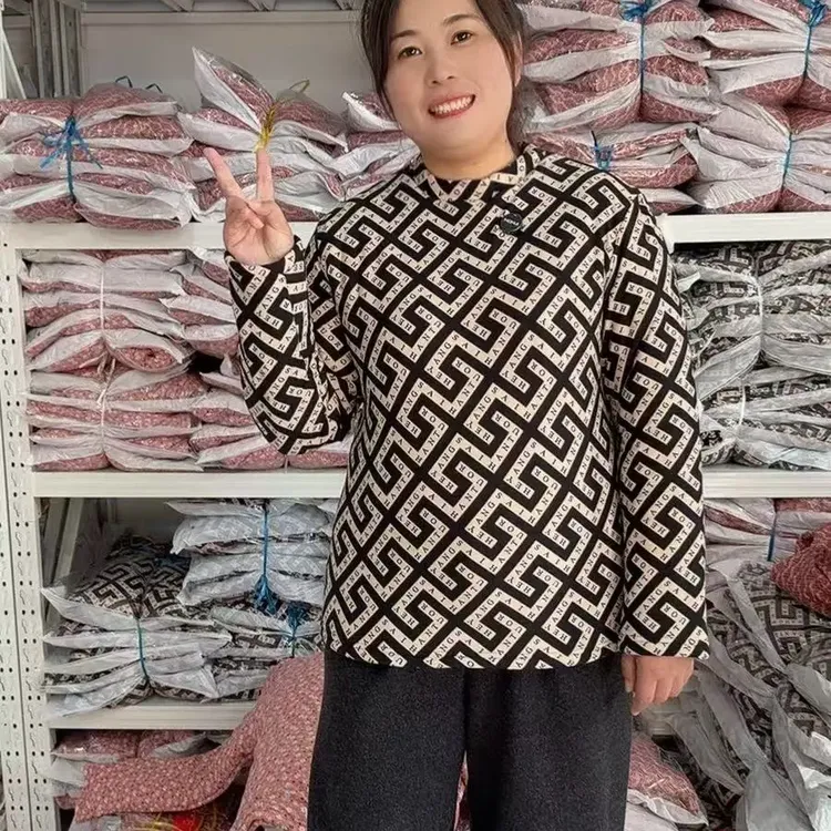 套头圆领长袖宽松后背加毛女士棉袄（加厚保暖舒适弹性大)