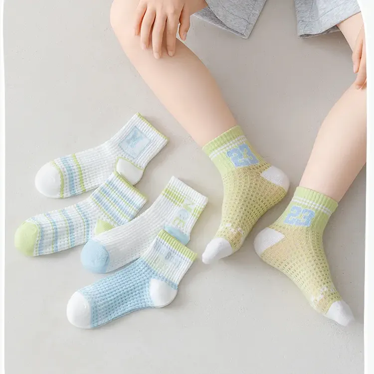 儿童运动袜夏季透气薄款网眼防臭吸汗短筒袜子绿色字母ins袜