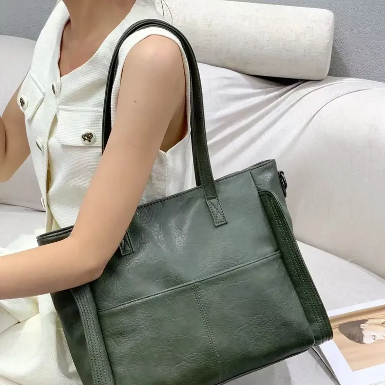 秋冬新款大容量托特包牛皮通勤单肩包休闲时尚斜挎包女6707