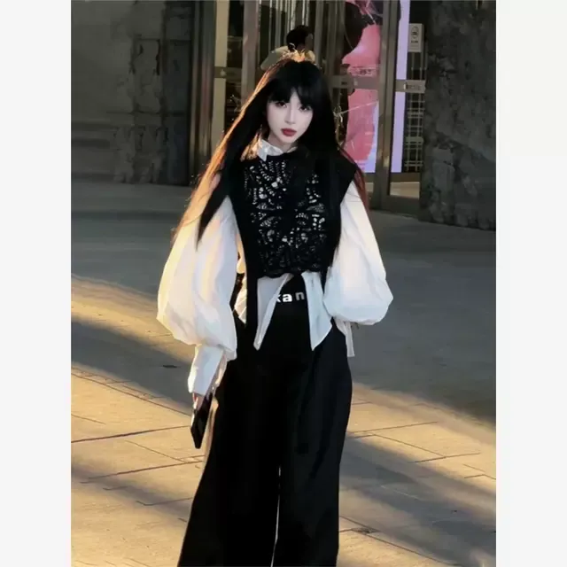 一整套入秋穿搭又a又飒白色灯笼袖衬衫镂空马甲阔腿裤两件套装女