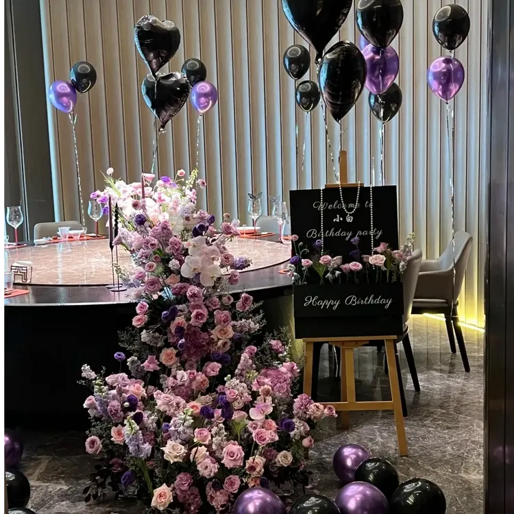 全国同城酒店合作鲜花瀑布型桌花宴会桌布置长条桌装饰风生日会包