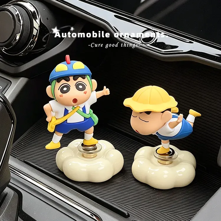 可旋转蜡笔小新汽车摆件卡通礼物车载中控台办公室工位桌面装饰品