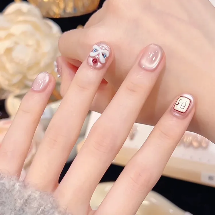 发财醒狮纯手工穿戴甲高级感气质显白裸色短款2025年新款美甲贴片