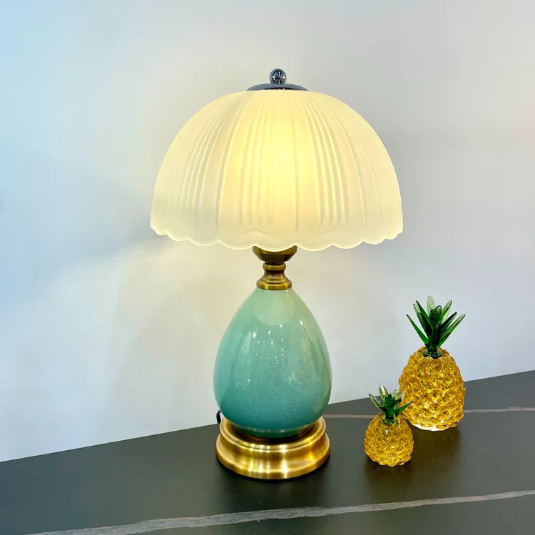 陶瓷台灯家用简约现代温馨浪漫少女轻奢复古结婚卧室美式床头台灯