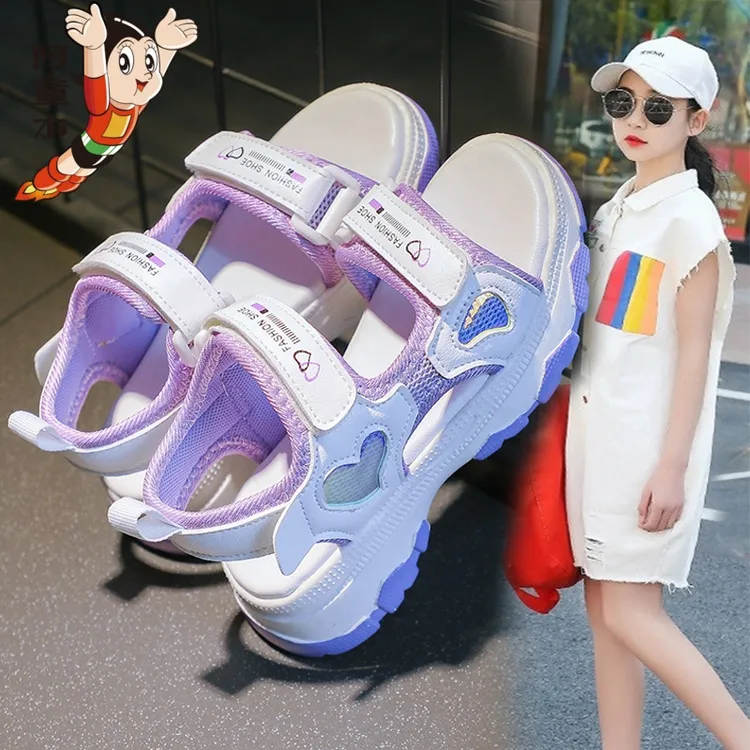 阿童木女童爆爆款沙滩凉鞋夏季2026百搭潮款宝宝软底运动女童凉鞋
