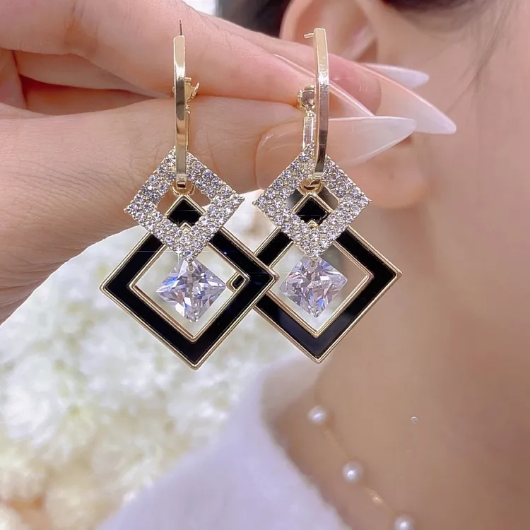 铜合金耳饰 轻奢气质耳坠高级感耳圈黑色菱形耳环0101大气个性