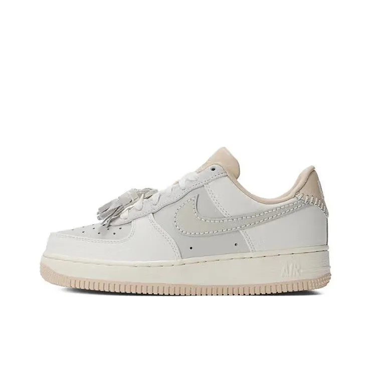 NIKE耐克女子WMNSAIRFORCE107低帮白色休闲鞋HV1813-001