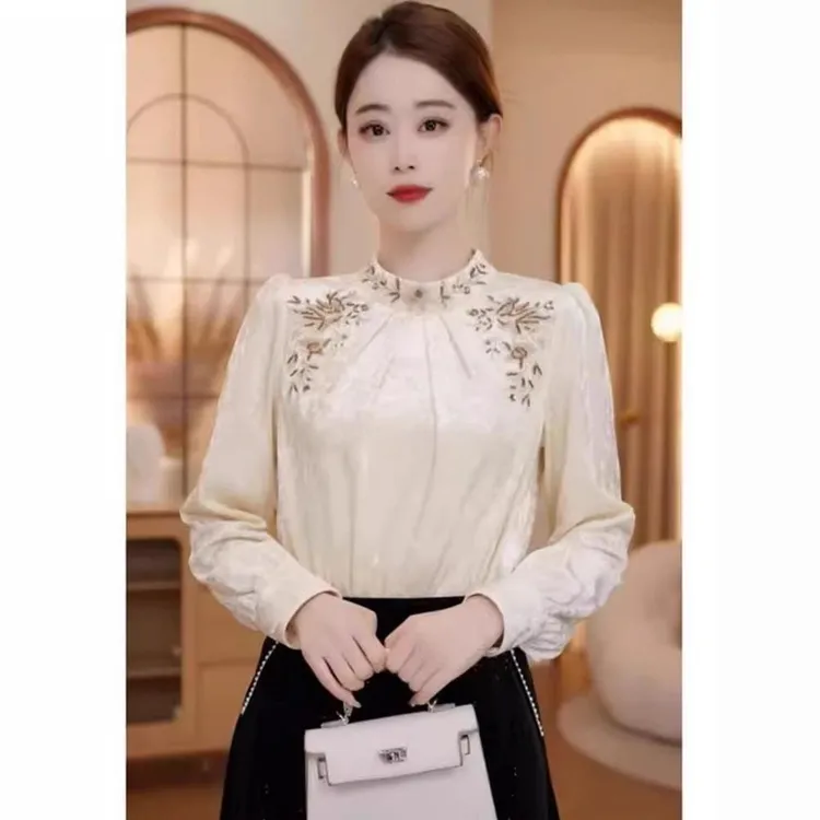 爆款法式高端刺绣气质长袖衬衫2025新款秋冬时尚漂亮显瘦气质上衣