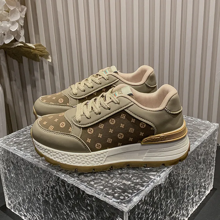 现货现发！秋冬新款轻奢复古厚底老爹鞋！！