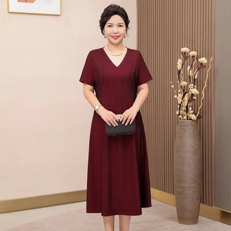 气质妈妈连衣裙中老年女装夏季2025新款时尚v领收腰大码显瘦裙子